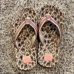 Girls size 2/3 Reef Brown Leopard Flip Flops with Metallic Straps